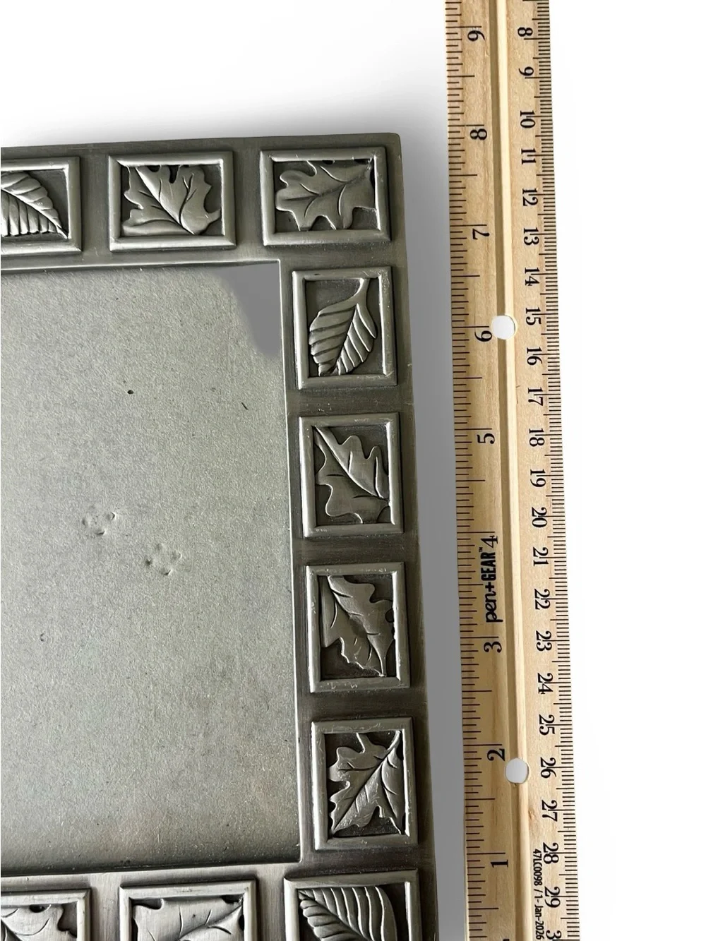 Silver Frame Leaf Pattern 8” x 5.5”